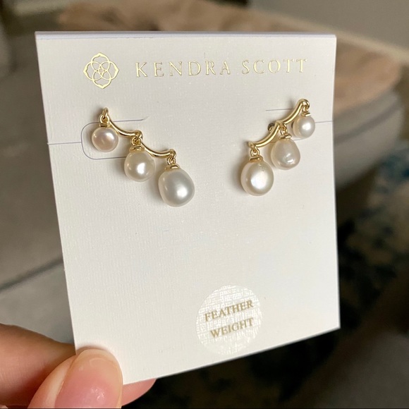 [SOLD] Kendra Scott Scarlet Ear Climbers - Picture 2 of 4